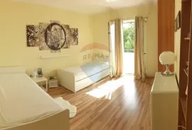 Lovran - stan za dugoročni najam, Lovran, Apartamento