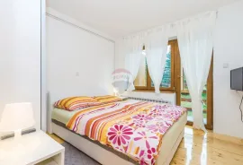 Lika, Plaški-Kuća sa bazenom 110 m2, Plaški, Famiglia