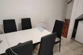 Draga Bašćanska - dvije kuće 120m2, okućnica, Baška, Famiglia