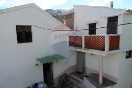 Draga Bašćanska - dvije kuće 120m2, okućnica, Baška, Casa