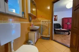 Otok Krk, grad Krk, dvoetažni stan, 3S+DB, 75 m2, Krk, Wohnung