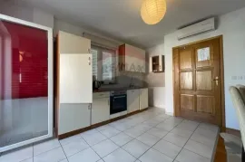 Otok Krk, grad Krk, dvoetažni stan, 3S+DB, 75 m2, Krk, Wohnung