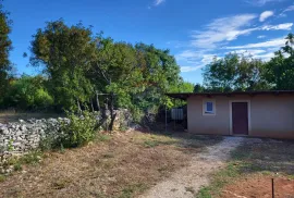 Istra, Marčana okolica, nova kuća sa 5500m2 građevinskog zemljišta, Marčana, House