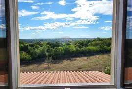 Istra, Marčana okolica, nova kuća sa 5500m2 građevinskog zemljišta, Marčana, Дом