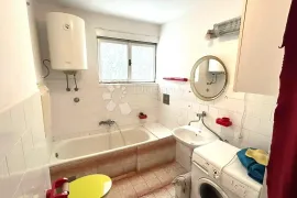 Prilika! 3 spavaće sobe, 2 terase, odlična lokacija! 2400€/m2, Pula, Appartamento