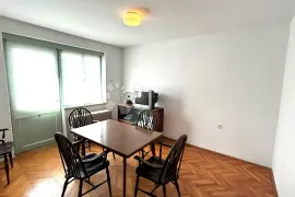 Prilika! 3 spavaće sobe, 2 terase, odlična lokacija! 2400€/m2, Pula, Appartamento