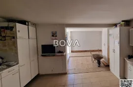 Kuća 232 m2 – Sukošan *Drugi red do  mora* (ID-2514/A), Sukošan, Kuća