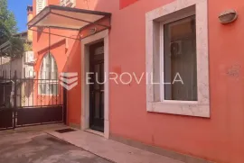 Istra, Rovinj, poslovni prostor u centru grada, Rovinj, Propiedad comercial