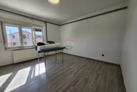 Rijeka, Hosti - novi stan 76m2 s pogledom i parkingom, Rijeka, Appartment