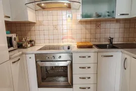 Rijeka, Centar - dvosoban stan u centru, Rijeka, Apartamento