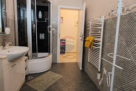 Rijeka, Centar - dvosoban stan u centru, Rijeka, Apartamento