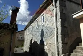 Matulji,dvije starine- kuće stanovanja s zemljištem, Matulji, Maison