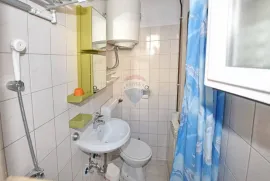 Funtana, apartmanska kuća na samo 100 metara od mora, Vrsar, Maison