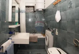 Otok Rab, Gonar, kuća 4 apartmana, 2 bazena, pogled, Rab, House