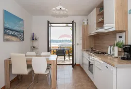 Otok Rab, Gonar, kuća 4 apartmana, 2 bazena, pogled, Rab, House