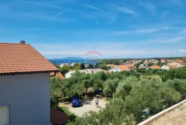 Otok Rab, Banjol, 3SS + DB, stan od 117m2 i terase s pogledom na more  (JZ), Rab, Appartement