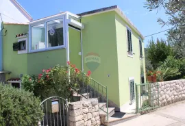 OTOK CRES, VALUN - KUĆA S 2 STANA, BLIZINA MORA, Cres, Haus