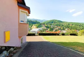 Zagreb, Gračani | Jedinstvena vila s panoramskim pogledom i vrtom, 2220 m2, Zagreb, Kuća