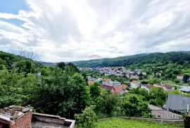 Zagreb, Gračani | Jedinstvena vila s panoramskim pogledom i vrtom, 2220 m2, Zagreb, Kuća