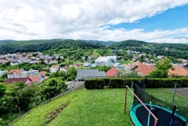 Zagreb, Gračani | Jedinstvena vila s panoramskim pogledom i vrtom, 2220 m2, Zagreb, Kuća