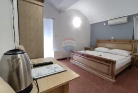 Velika Gorica, hotel 1.300 m2, 25 soba, wellness, Velika Gorica, Immobili commerciali