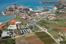 Istra, Novigrad, građevinsko zemljište turističke namjene, Novigrad, Terreno