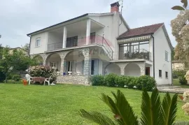 IKA - Obiteljska kuća 390m2, Opatija - Okolica, Maison