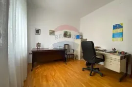 IKA - Obiteljska kuća 390m2, Opatija - Okolica, Casa