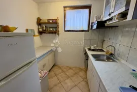 ETAŽIRANI STAN U KUĆI, ŽITNJAK, MIRNA LOKACIJA, Zagreb, Flat