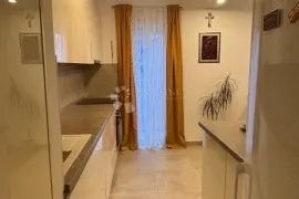 Prekrasan trosobni stan, Split, Διαμέρισμα