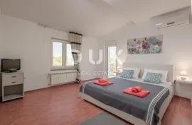 ISTRA, PULA - Apartmanska kuća na mirnoj izoliranoj lokaciji, Pula, Kuća