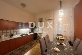 RIJEKA, CENTAR - Gospodski stan u centru grada, Rijeka, Appartment