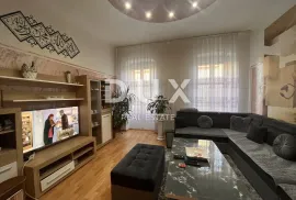 RIJEKA, CENTAR - Gospodski stan u centru grada, Rijeka, Appartment