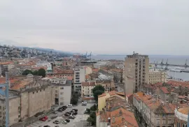 RIJEKA, CENTAR - stan 93m2 panoramski pogled na more i grad, Rijeka, Appartamento