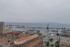 RIJEKA, CENTAR - stan 93m2 panoramski pogled na more i grad, Rijeka, Appartamento