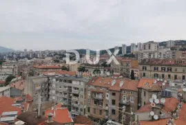 RIJEKA, CENTAR - stan 93m2 panoramski pogled na more i grad, Rijeka, Appartamento