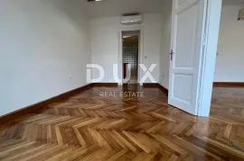 RIJEKA, CENTAR- stan, 4s kl., UREĐEN!, Rijeka, Apartamento