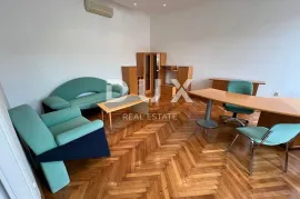 RIJEKA, CENTAR- stan, 4s kl., UREĐEN!, Rijeka, Apartamento