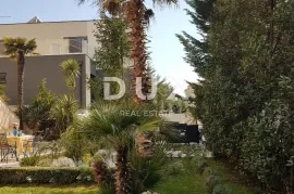 ZADAR, BORIK - Mediteranska vila u elitnom dijelu Zadra, Zadar, Kuća