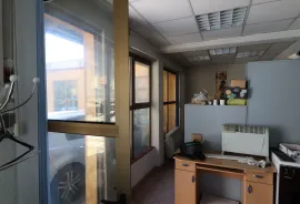 Rijeka, Centar - Poslovni prostor s parkirnim mjestom - rijetkost, Rijeka, Commercial property