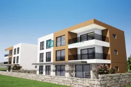 VODICE, novo, luksuzni stan, 70 m od plaže, pogled na more, vrt 123 m2, Vodice, Wohnung