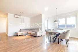 Zagreb, Trešnjevka, luksuzan četverosoban stan + 2 GPM NOVOGRADNJA PRVI NAJAM, Zagreb, Appartement