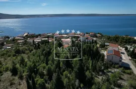 Starigrad - građevinsko zemljište 4.081m2! Centar i plaža! 160€/m2, Starigrad, Land