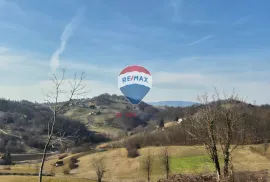 PREKRASNA KAMENO DRVENA KUĆA, Pregrada, Дом