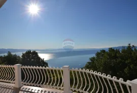 Opatija - Bregi - obiteljska vila s panoramskim pogledom, Matulji, Famiglia