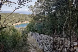 OTOK CRES - NEGRAĐEVINSKO ZEMLJIŠTE UZ MORE, Cres, أرض