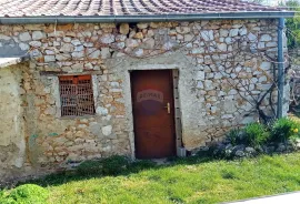 Jadranovo, samostojeća kuća sa tri apartmana, 185 m2, prodaje se, Crikvenica, Maison