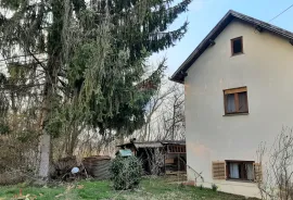 Karlovac, Lasinja, kuća za odmor 90 m2, okućnica 900 m2, Lasinja, Haus