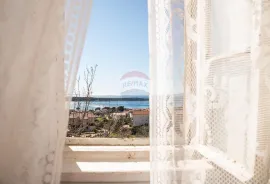 Otok Rab, autohtona kuća Banjol 120m2, divan pogled, Rab, Casa