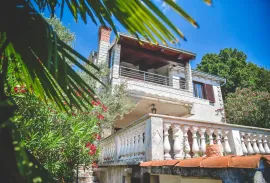 OPATIJA - POBRI, samostojeća kuća 200m2, Opatija - Okolica, Casa